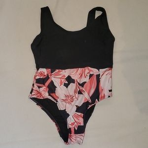 Girl's one piece bathing suit